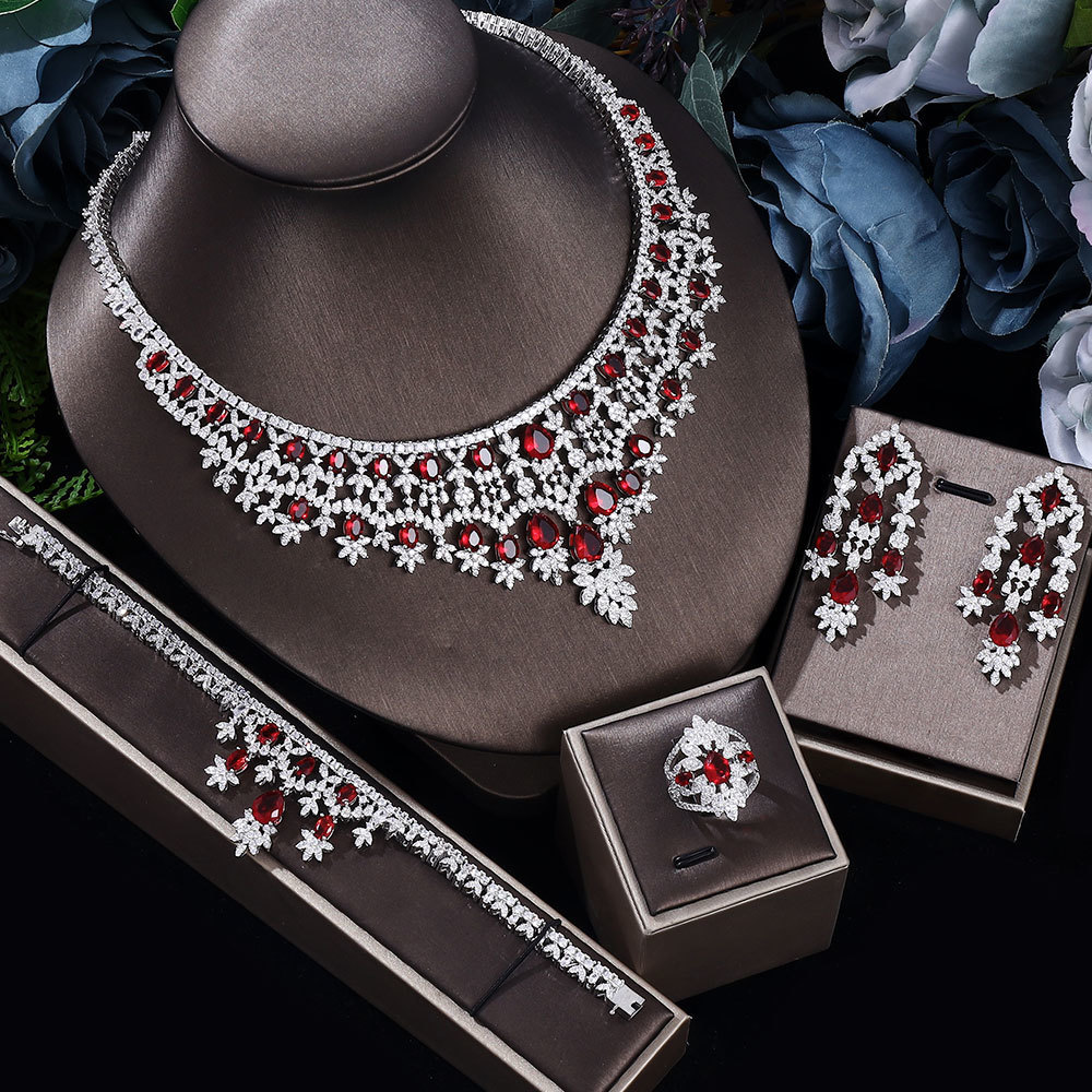 Wedding Jewelry Sets 4piece suit Cubic Zirconia Bride Jewelry Set Womens Party Deluxe Dubai Crystal Wedding Jewelry Set 230313
Wedding Jewelry Sets 4piece suit Cubic Zirconia Bride Jewelry Set Womens Party Deluxe Dubai Crystal Wedding Jewelry Set 230313