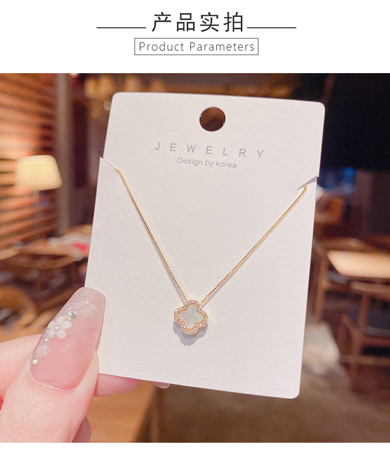 Everything micro inlaid four leaf flower necklace women's personality fashion senior sense clavicle chain pendant accessories
Everything micro inlaid four leaf flower necklace women's personality fashion senior sense clavicle chain pendant accessories