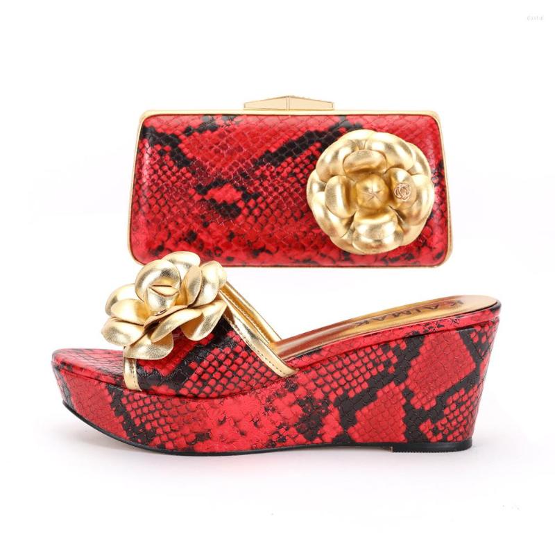 Dress Shoes 2023 Elegant Italian Design Fashion Special Style Luxury Party Ladies And Bag Set Decorated With Rhinestone In Red Color, Photo color
Dress Shoes 2023 Elegant Italian Design Fashion Special Style Luxury Party Ladies And Bag Set Decorated With Rhinestone In Red Color, Photo color