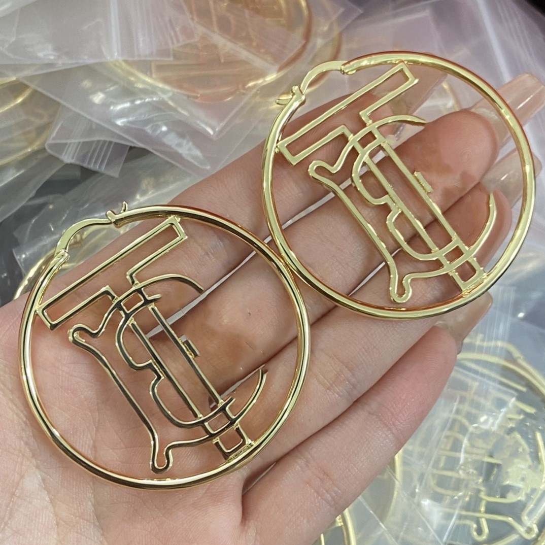 Designer Charm Letter B Stud Luxury Women Fashion Balencaigaity Jewelry Metal Earring Kbe1y
Designer Charm Letter B Stud Luxury Women Fashion Balencaigaity Jewelry Metal Earring Kbe1y