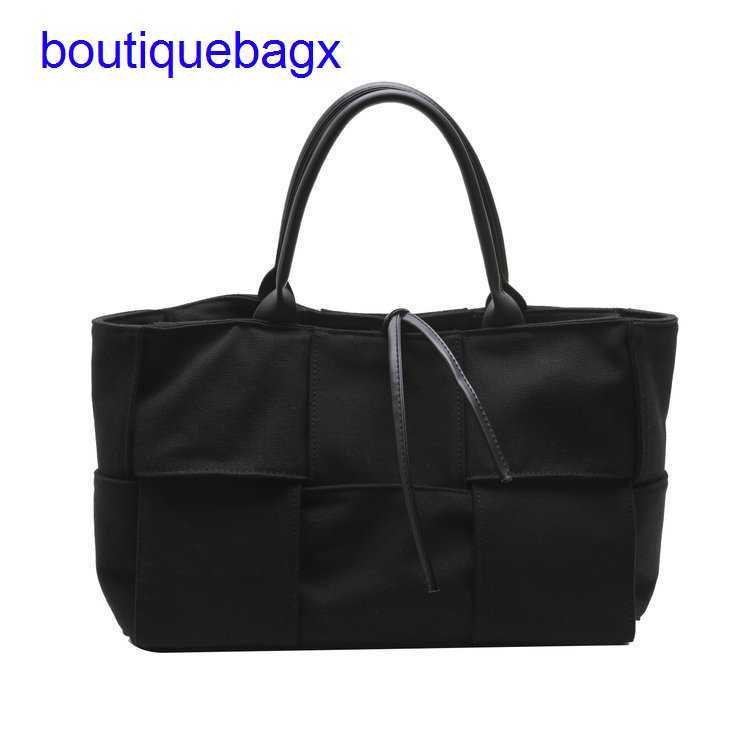 Luxury Bottegss Venetss Arco Evening Bags online store capacity 2023 New Tote Bag How bag large Women's Canvas with versatile fash With logo OF3K, Creamy-white
Luxury Bottegss Venetss Arco Evening Bags online store capacity 2023 New Tote Bag How bag large Women's Canvas with versatile fash With logo OF3K, Creamy-white