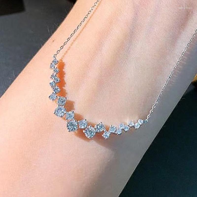 Pendant Necklaces CAOSHI Gorgeous Dazzling Round Cut Cubic Zirconia Necklace For Women Exquisite Daily Collocation Neck Jewelry Wholesale 
Pendant Necklaces CAOSHI Gorgeous Dazzling Round Cut Cubic Zirconia Necklace For Women Exquisite Daily Collocation Neck Jewelry Wholesale