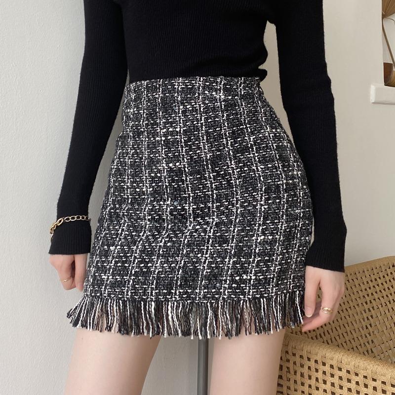 Skirts 2023 Spring Summer Women Woolen Mini Skirt In A Cage Vintage Plaid Tassel Skater High Waist Checkered Kawaii, Black
Skirts 2023 Spring Summer Women Woolen Mini Skirt In A Cage Vintage Plaid Tassel Skater High Waist Checkered Kawaii, Black