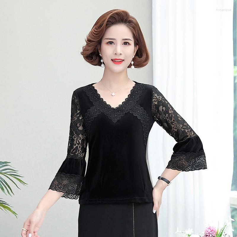 Women's T Shirts Black V-neck Lace T-shirt Spring Bottom Shirt Middle-aged Female Gold Velvet Long Sleeve Mother Tee Top -5XL, 201
Women's T Shirts Black V-neck Lace T-shirt Spring Bottom Shirt Middle-aged Female Gold Velvet Long Sleeve Mother Tee Top -5XL, 201