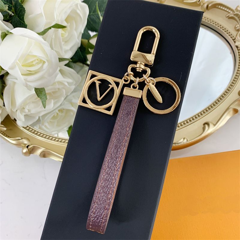 New Leather Key Chain Gold Designer Keychain Mens Women Keyring Monogram Bag Car Pendant Luxury Key Buckle
New Leather Key Chain Gold Designer Keychain Mens Women Keyring Monogram Bag Car Pendant Luxury Key Buckle