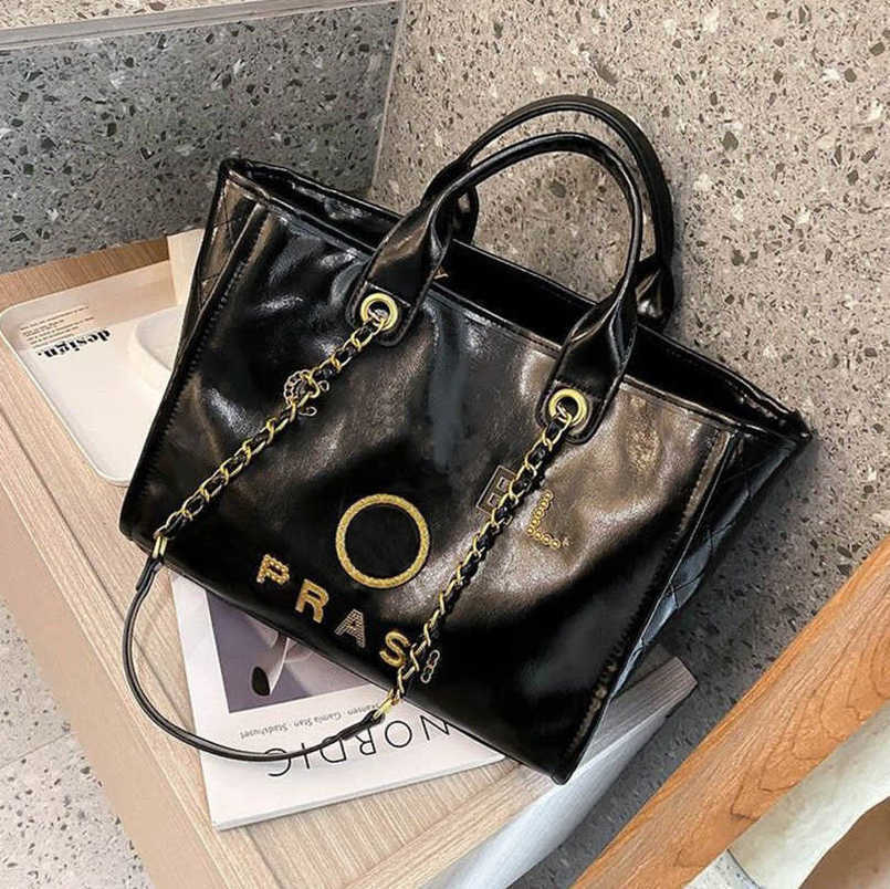Luxury Ch Fashion Handbags Women's Beach Bags Designers Metal Pearl Letter Badge Tote Evening Bag Small Mini Leather Handbag Large Chain Wallet Backpack Doo6
Luxury Ch Fashion Handbags Women's Beach Bags Designers Metal Pearl Letter Badge Tote Evening Bag Small Mini Leather Handbag Large Chain Wallet Backpack Doo6