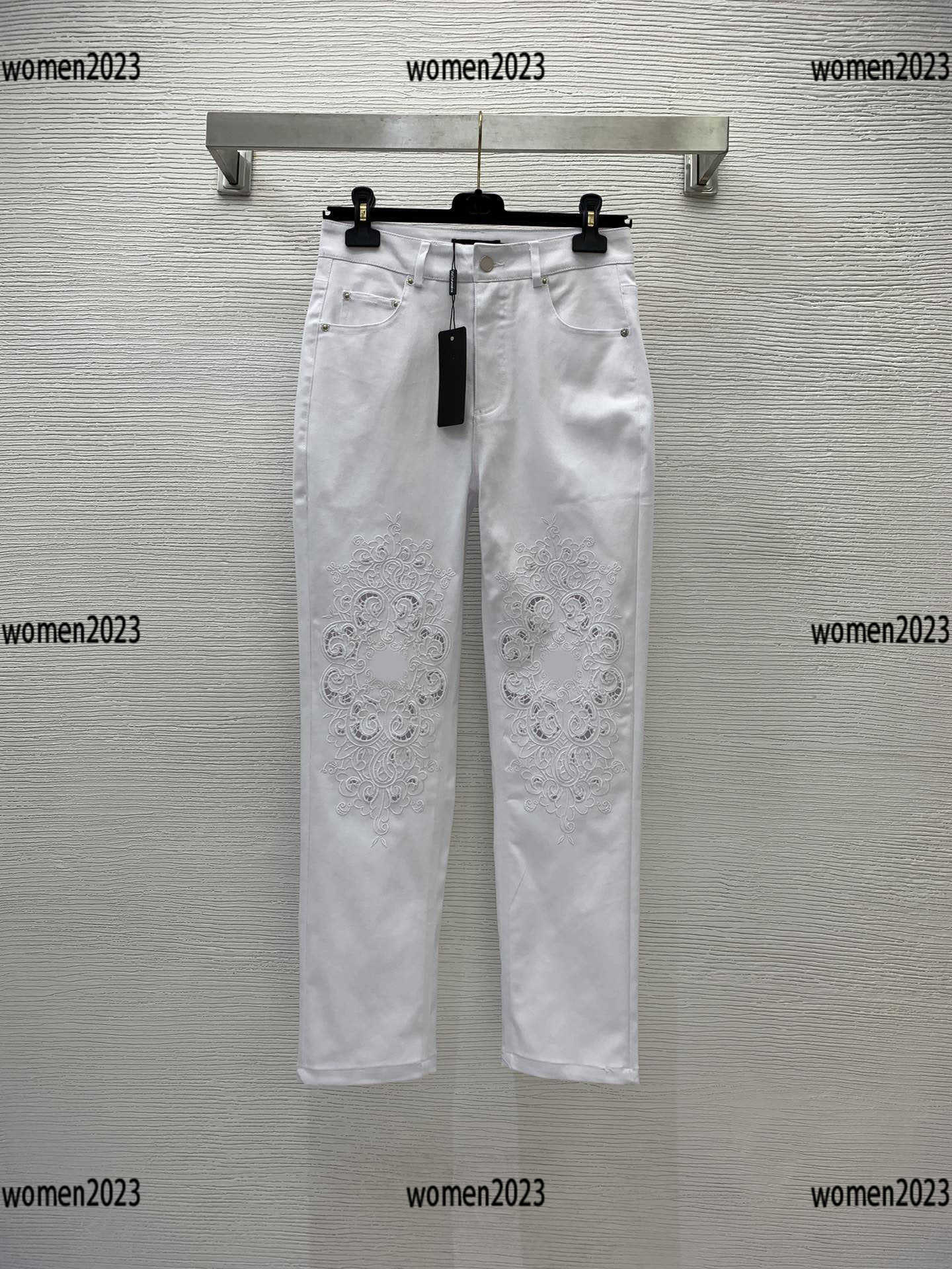 women jeans lady trousers girl pants Size -L Cut-out embroidery retro pattern design New Products fashion Mar06, White 
women jeans lady trousers girl pants Size -L Cut-out embroidery retro pattern design New Products fashion Mar06, White