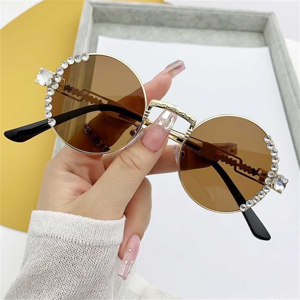 Sunglasses 2023 new Net red Tiktok fashion women's driving sun shading sunglasses personalized round frame diamond rimmed glasses
Sunglasses 2023 new Net red Tiktok fashion women's driving sun shading sunglasses personalized round frame diamond rimmed glasses