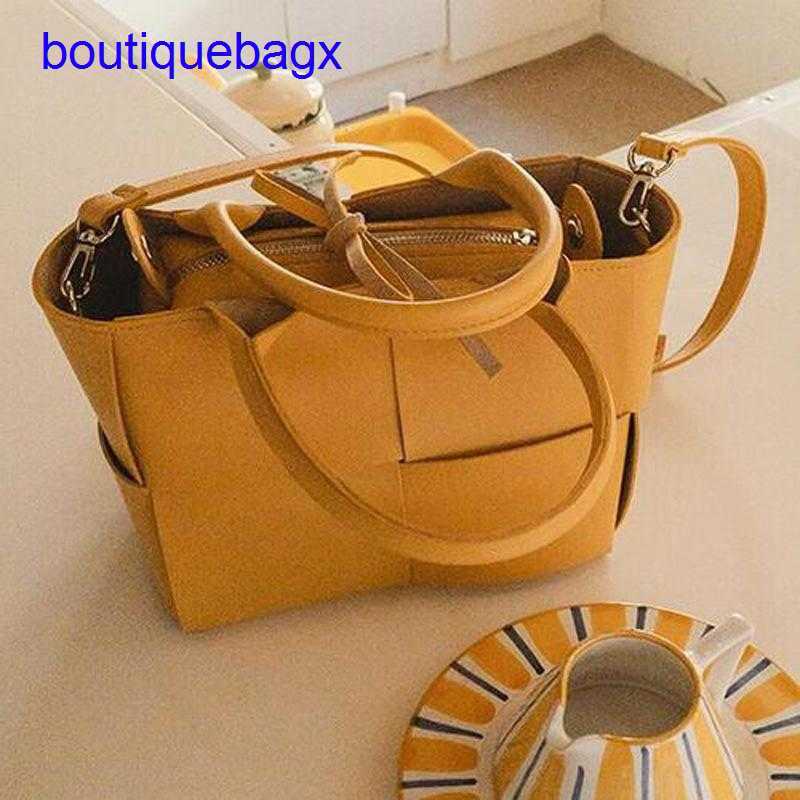 Luxury Bottegss Venetss Arco Evening Bags online store South Korea Dongdaemun New Mother and Child Woven Tote Women's Small Handba With logo NWAE, Yellow6
Luxury Bottegss Venetss Arco Evening Bags online store South Korea Dongdaemun New Mother and Child Woven Tote Women's Small Handba With logo NWAE, Yellow6