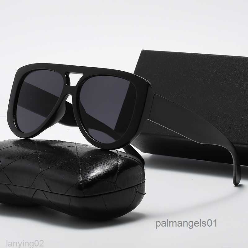 Luxury Sunglasses For Man Woman Unisex Designer Beach Glasses Retro Small Frame Design Top Quality With BoxVF19LV79
Luxury Sunglasses For Man Woman Unisex Designer Beach Glasses Retro Small Frame Design Top Quality With BoxVF19LV79