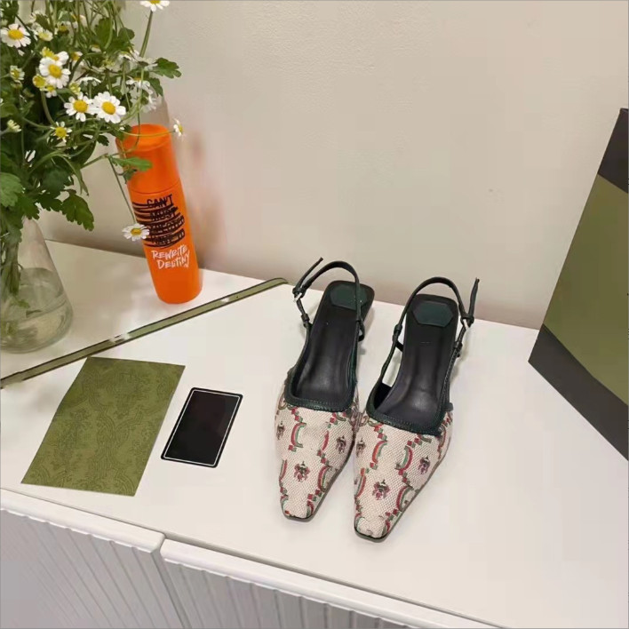 Shoes Sandals Womens Designer Slingback Hollow Transparent Slippers Mesh Crystals Sandal Buckle Closure Stilettos Low-heels 3.5cm, Grey
Shoes Sandals Womens Designer Slingback Hollow Transparent Slippers Mesh Crystals Sandal Buckle Closure Stilettos Low-heels 3.5cm, Grey