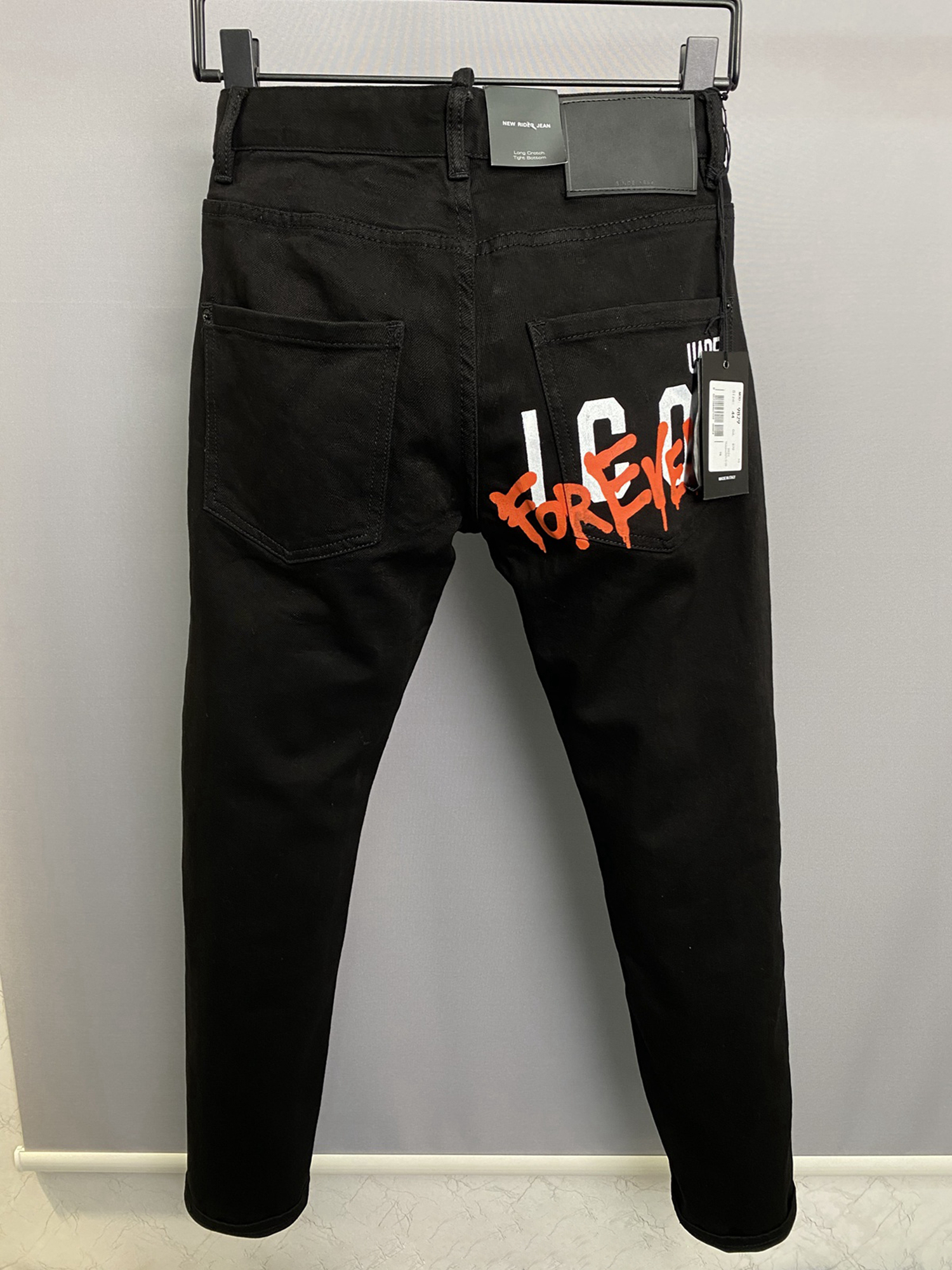 DSQ PHANTOM TURTLE Men's Jeans Classic Fashion Man Jeans Hip Hop Rock Moto Mens Casual Design Ripped Jeans Distressed Skinny Denim Biker Jeans 6135, As picture
DSQ PHANTOM TURTLE Men's Jeans Classic Fashion Man Jeans Hip Hop Rock Moto Mens Casual Design Ripped Jeans Distressed Skinny Denim Biker Jeans 6135, As picture