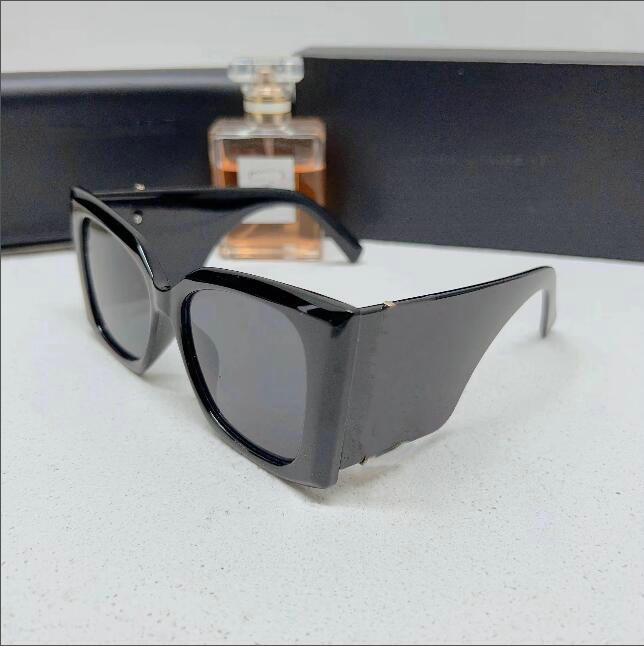 Designer Sunglasses For Women and Men Fashion UV 400 Protection Letter Leg Double Beam Frame Outdoor Brands Design Alloy Top Cyclone Sunglasses
Designer Sunglasses For Women and Men Fashion UV 400 Protection Letter Leg Double Beam Frame Outdoor Brands Design Alloy Top Cyclone Sunglasses