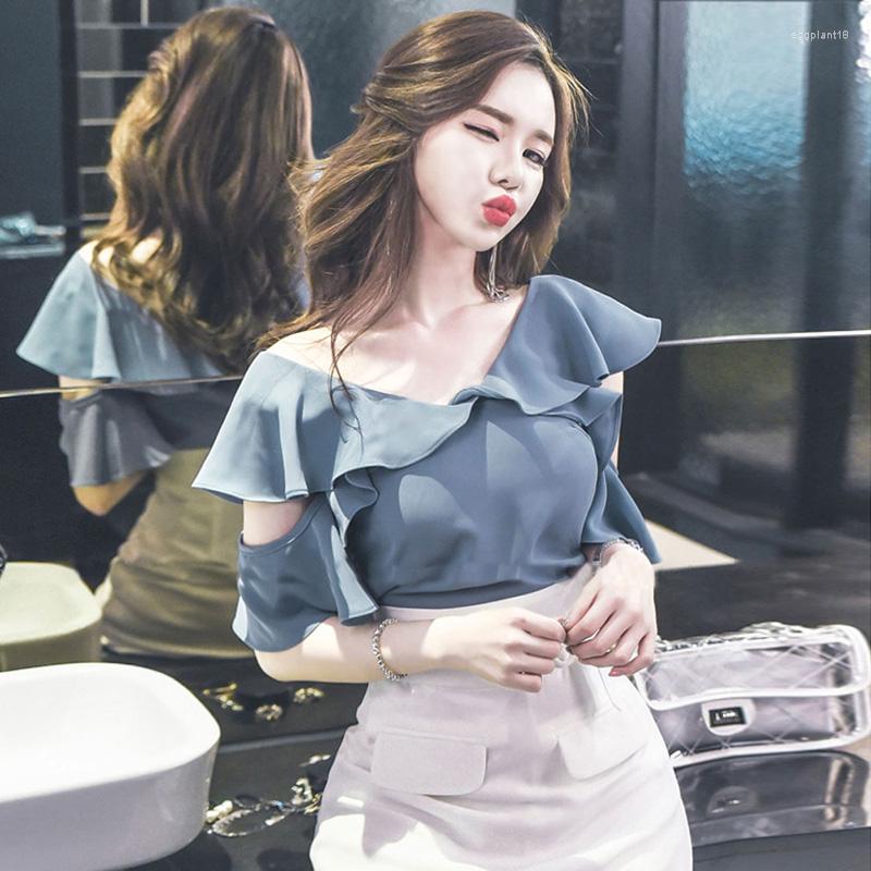 Women' Blouses Fashionable Design Sense Female Niche Light Familiarity 2023 Summer Clavicle Top Ruffled Irregular Small Shirt Western Chiff, Gray blue
Women' Blouses Fashionable Design Sense Female Niche Light Familiarity 2023 Summer Clavicle Top Ruffled Irregular Small Shirt Western Chiff, Gray blue