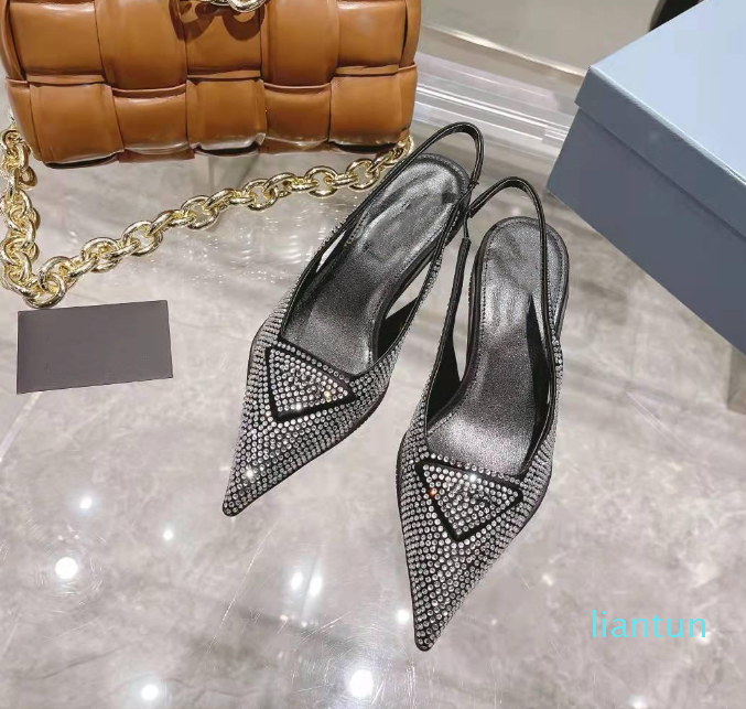 2023 sandals with crystals Satin crystals series Slippers Sandals Loafers Muller shoes Upper with heat-sealed crystalsSize 35-42, Custom style
2023 sandals with crystals Satin crystals series Slippers Sandals Loafers Muller shoes Upper with heat-sealed crystalsSize 35-42, Custom style