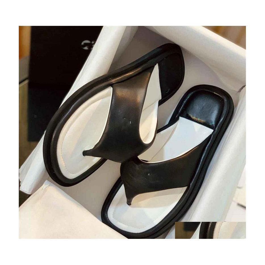 Beach Shoes 2022 Slippers Channel Men Women Leather Webbing Fashion Luxury Summer Sandals 014 Drop Delivery Sports Outdoors Water Equ Dhvyz
Beach Shoes 2022 Slippers Channel Men Women Leather Webbing Fashion Luxury Summer Sandals 014 Drop Delivery Sports Outdoors Water Equ Dhvyz