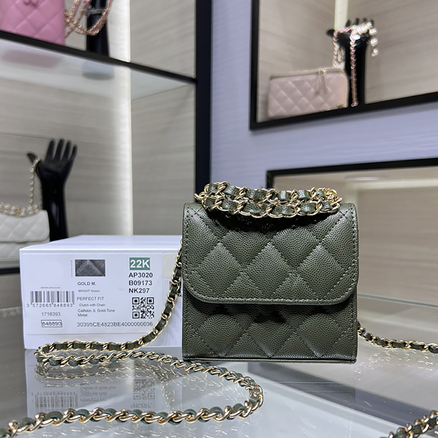 1:1 Quality Designer Fashion Flap Bag 11CM Luxurious Genuine Leather Crossbody Bag With Box MC149
1:1 Quality Designer Fashion Flap Bag 11CM Luxurious Genuine Leather Crossbody Bag With Box MC149