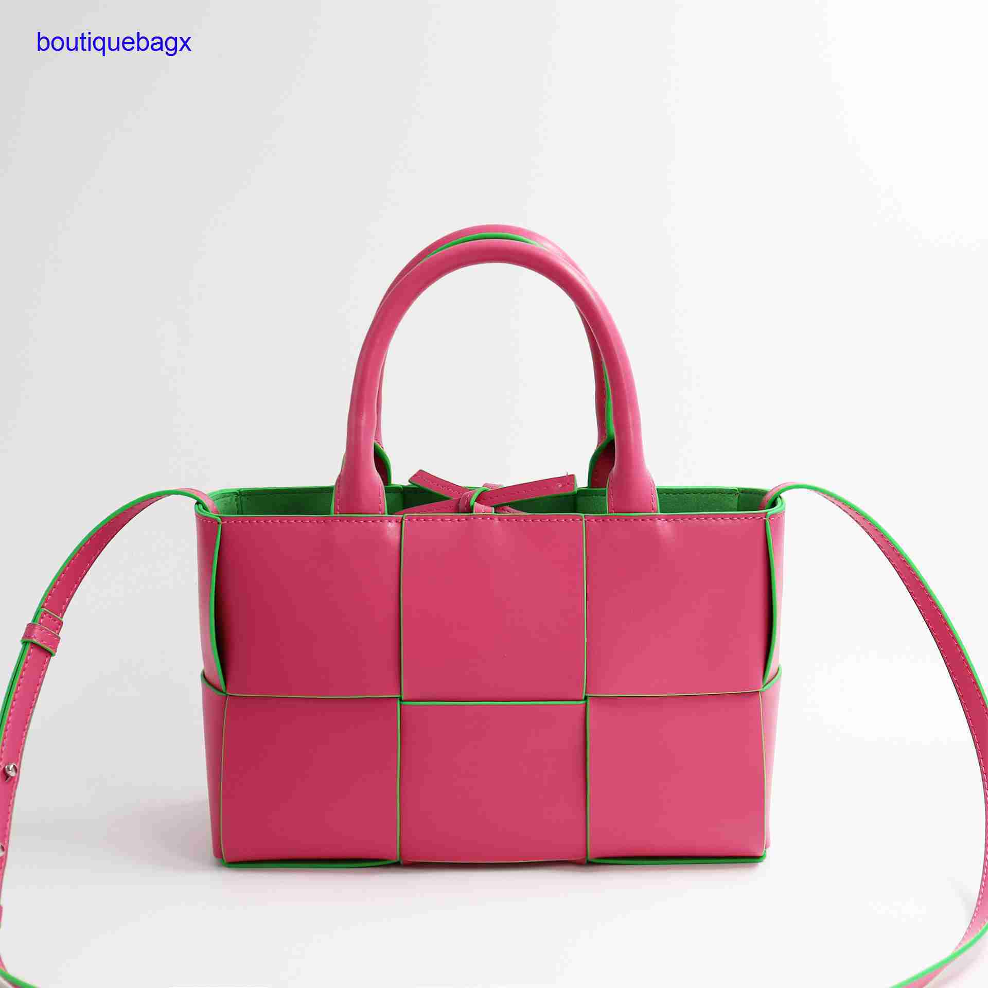Luxury Bottegss Venetss Arco Evening Bags online store handbag large capacity leather shoulder mummy Woven commuter tote color mat With logo HWOZ, Black5
Luxury Bottegss Venetss Arco Evening Bags online store handbag large capacity leather shoulder mummy Woven commuter tote color mat With logo HWOZ, Black5