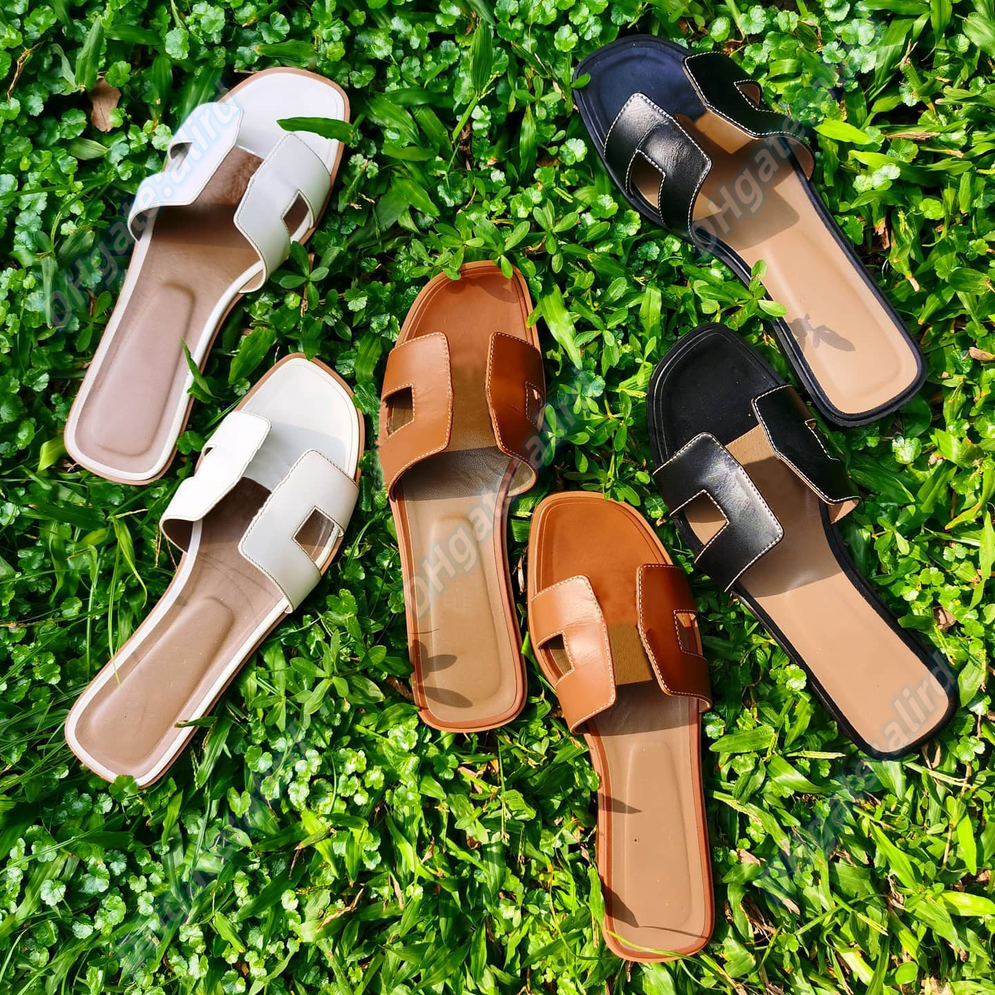 Luxury designer flat oran slipper sandal leather soft sole trendy fashion beach personality outdoor recreation H letter drag 35-42, #19
Luxury designer flat oran slipper sandal leather soft sole trendy fashion beach personality outdoor recreation H letter drag 35-42, #19