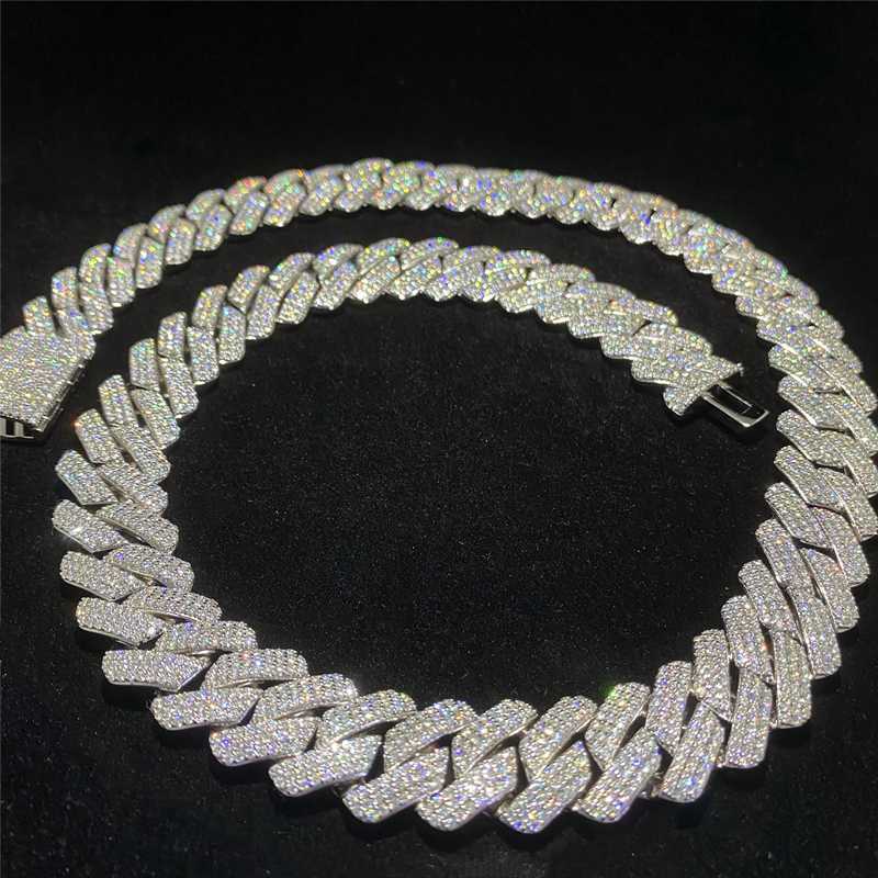 Factory Wholesale Hip Hop High Quality Box Buttons 3-row Diamonds Moissanite 18mm 925 Silver Cuban Chain Necklace Mens Jewelry
Factory Wholesale Hip Hop High Quality Box Buttons 3-row Diamonds Moissanite 18mm 925 Silver Cuban Chain Necklace Mens Jewelry