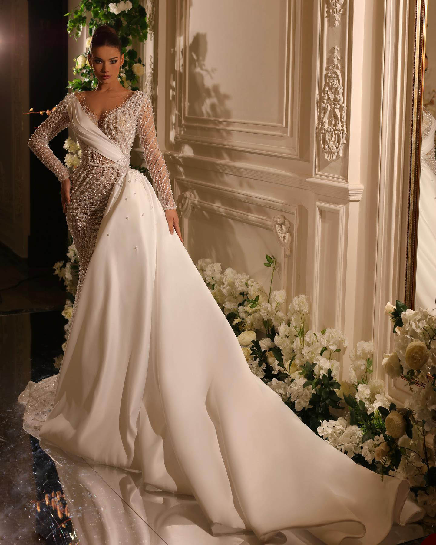 Gorgeous Mermaid Wedding Dresses V-neck Whole Body Chain Pearls on Tulle Long Sleeves Applicants Detachable Train Custom Made Plus Size Vestidos De No