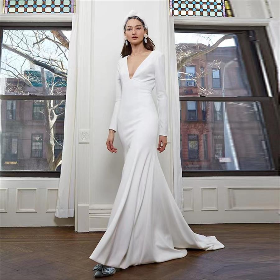 Vintage long-sleeved mermaid wedding dress bride travel photo slimming deep v simple French satin dress GT2224, White
Vintage long-sleeved mermaid wedding dress bride travel photo slimming deep v simple French satin dress GT2224, White