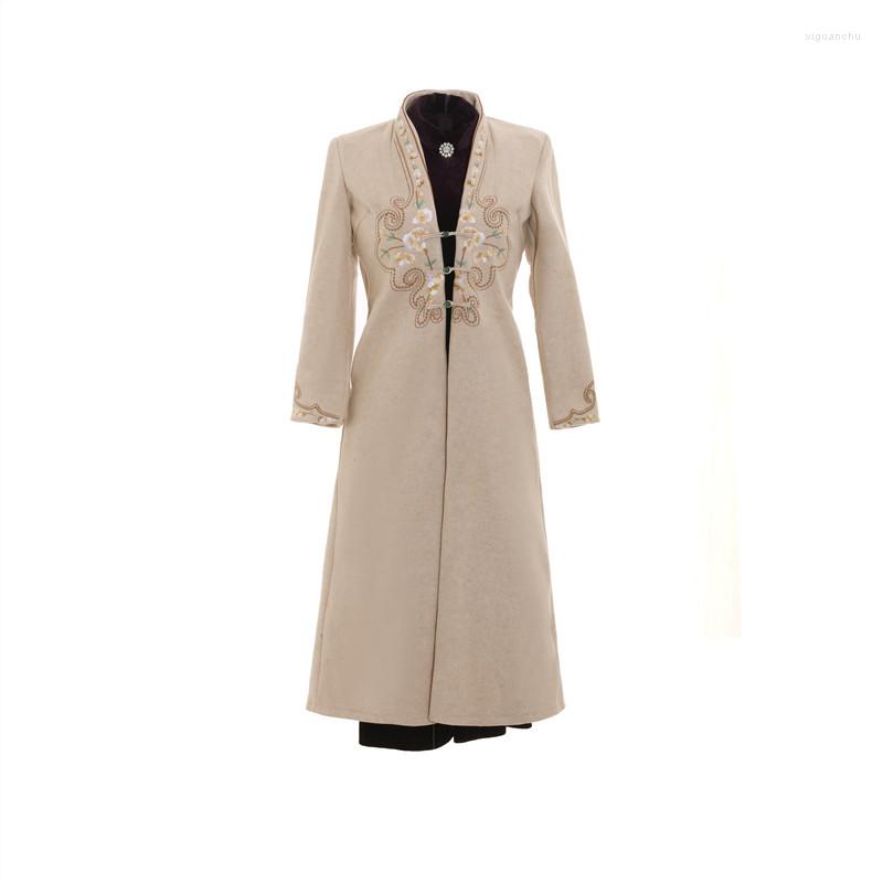 Ethnic Clothing Winter Thickened Long-sleeved Tweed Embroidered Buttons V-neck Outer Modified Ladies Long Chinese Dress Qipao Cheongsam
Ethnic Clothing Winter Thickened Long-sleeved Tweed Embroidered Buttons V-neck Outer Modified Ladies Long Chinese Dress Qipao Cheongsam