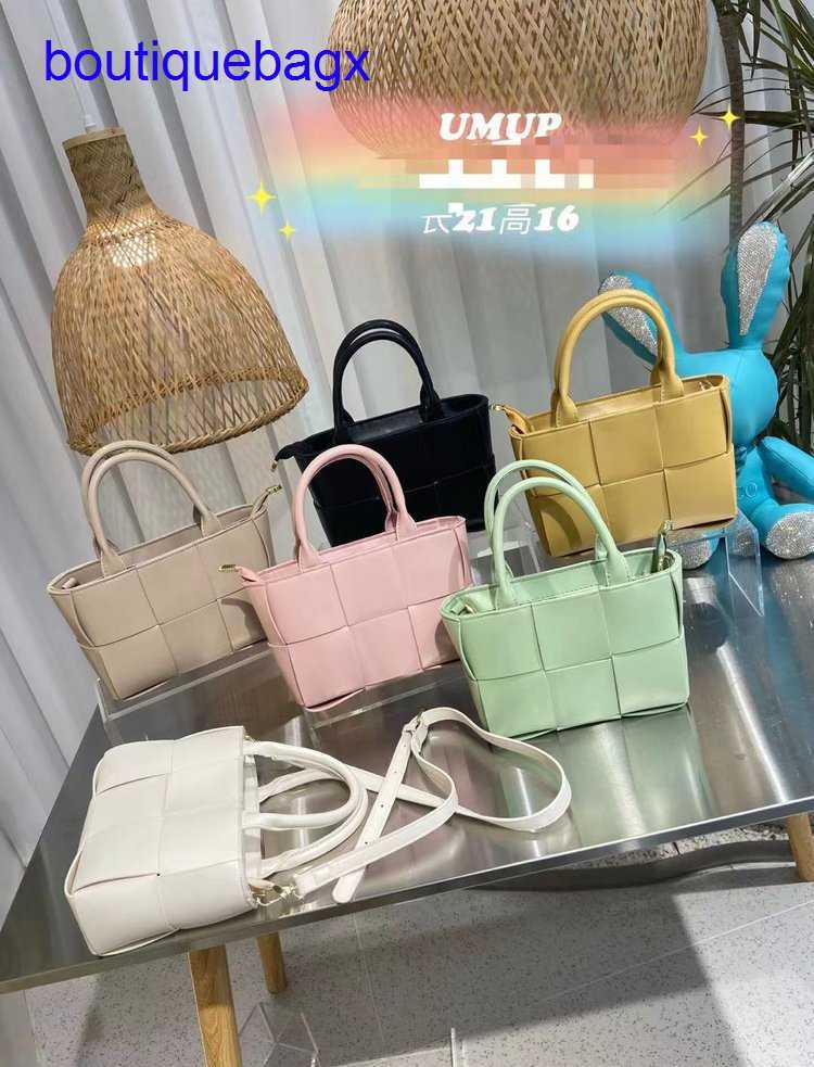 Luxury Bottegss Venetss Arco Evening Bags online store Baby Girl Fall Versatile 2023 New Fashion Straddle Handheld Knitted Small S With logo VR68, White8
Luxury Bottegss Venetss Arco Evening Bags online store Baby Girl Fall Versatile 2023 New Fashion Straddle Handheld Knitted Small S With logo VR68, White8