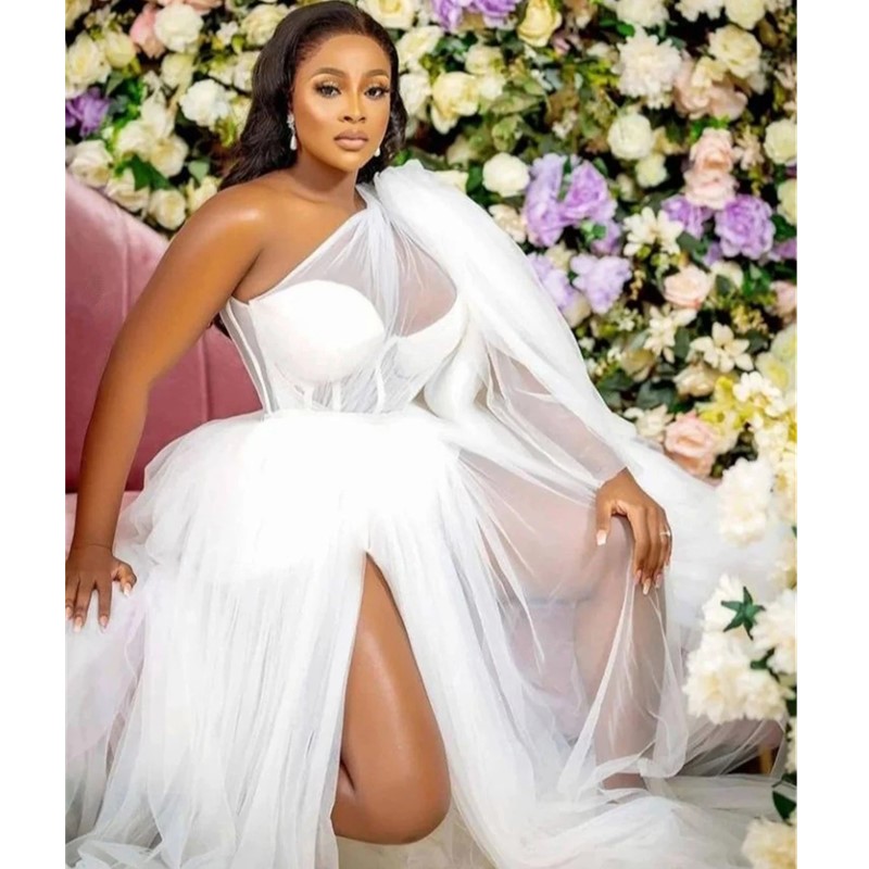 Sexy African White Wedding Dress 2023 Aso Ebi Bride Bridal Gowns One Shoulder Side Split A Line Crystal Robes De Mariee
Sexy African White Wedding Dress 2023 Aso Ebi Bride Bridal Gowns One Shoulder Side Split A Line Crystal Robes De Mariee