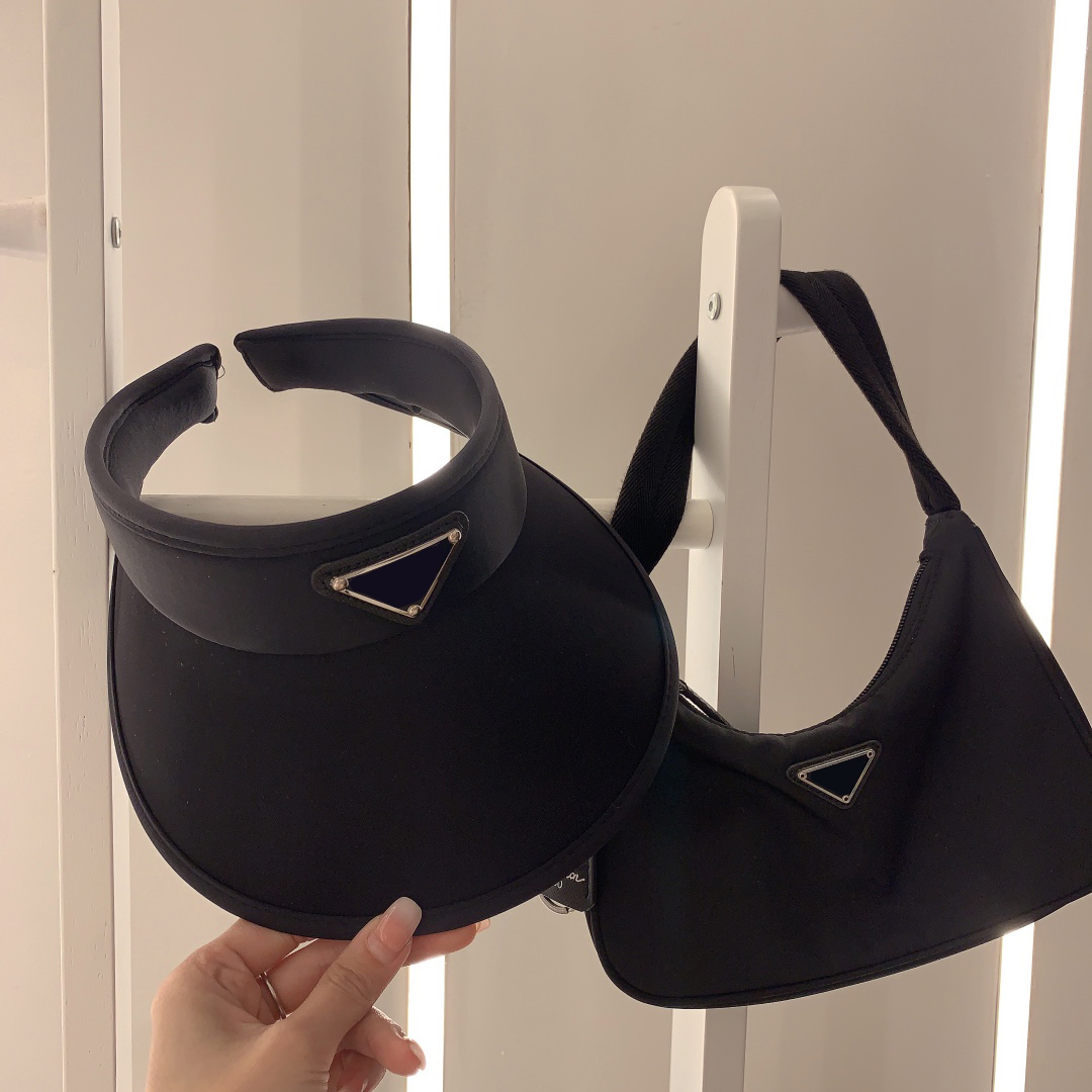 Designer Visors For Womens Sun Visor Mens Designers Baseball Caps Empty Top Hats Luxury Casquette Bucket Hats P Cap Outdoor Beach 2303131D, P1
Designer Visors For Womens Sun Visor Mens Designers Baseball Caps Empty Top Hats Luxury Casquette Bucket Hats P Cap Outdoor Beach 2303131D, P1