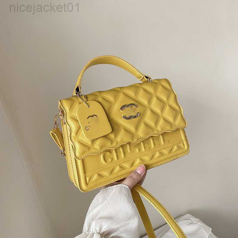 Designer Channel Cc Women Chanei Bag Net Red Korean Version Women's Messenger Bag Women's Bag Xiaoxiangfeng Handbag Lingge Single Shoulder Bag Wallet Round Bag, Black14
Designer Channel Cc Women Chanei Bag Net Red Korean Version Women's Messenger Bag Women's Bag Xiaoxiangfeng Handbag Lingge Single Shoulder Bag Wallet Round Bag, Black14