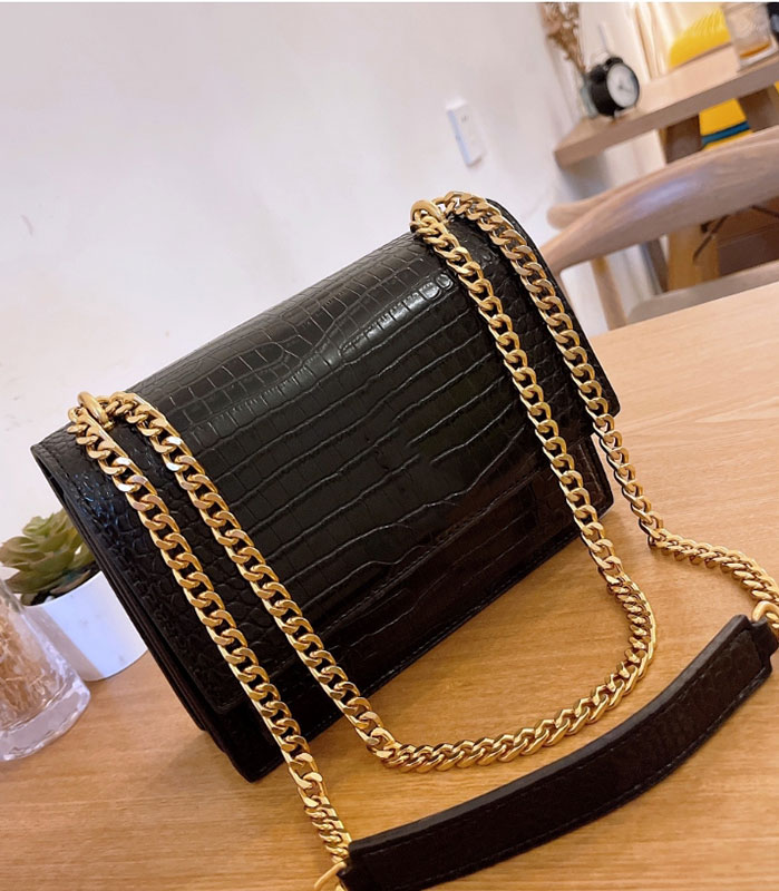Designer Tote Shoulder Bag Sunset Bag black alligator print crossbody bag Fashion all-in-one leather classic word mother-daughter purse, White
Designer Tote Shoulder Bag Sunset Bag black alligator print crossbody bag Fashion all-in-one leather classic word mother-daughter purse, White