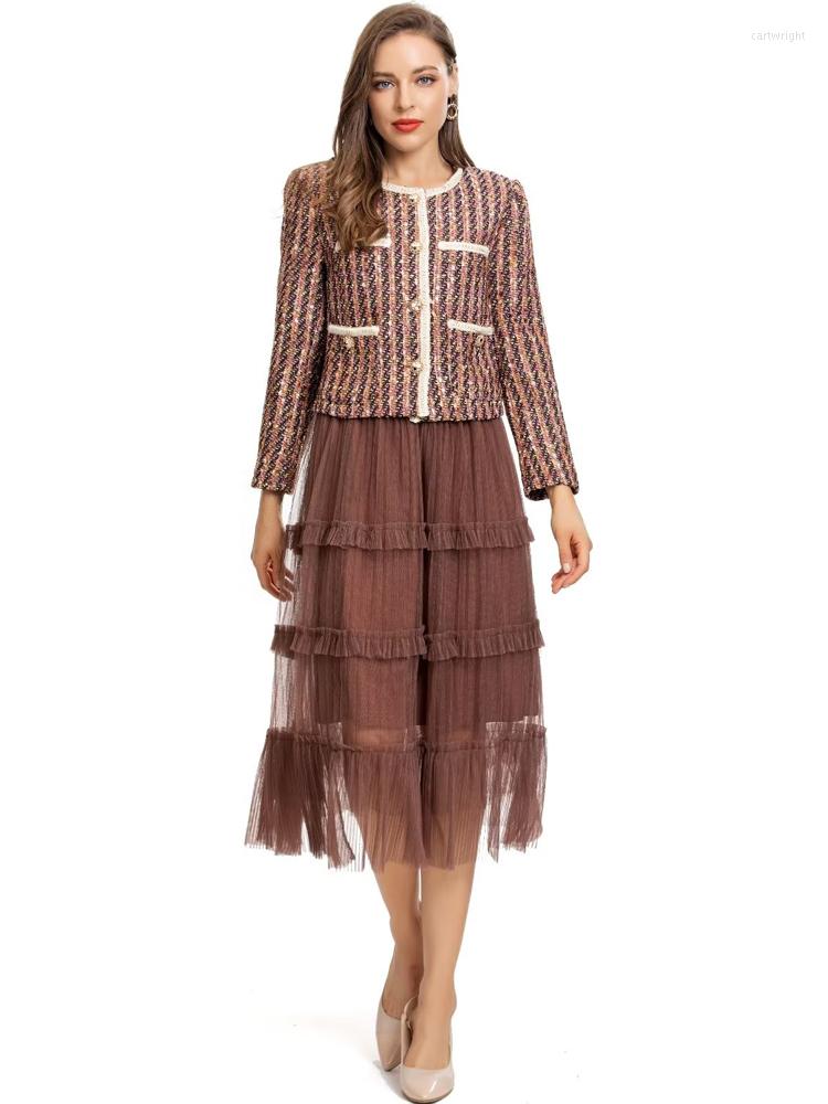 Work Dresses Designer Spring Autumn Women' Set Tweed Coat Tops Mesh Skirts Vintage Elegant Office Casual Party Fashion High Quality, Dark brown
Work Dresses Designer Spring Autumn Women' Set Tweed Coat Tops Mesh Skirts Vintage Elegant Office Casual Party Fashion High Quality, Dark brown