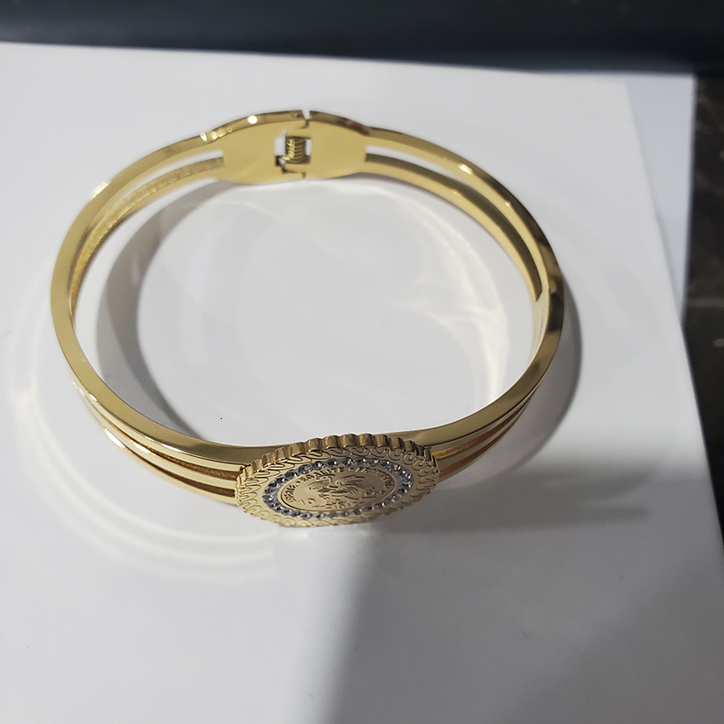 Bangle 316L Stainless Steel Adjustable Rooster Image Fashion Bracelet Exquisite Colorfast Womens Jewelry Cuff Bracelet For Women 230313
Bangle 316L Stainless Steel Adjustable Rooster Image Fashion Bracelet Exquisite Colorfast Womens Jewelry Cuff Bracelet For Women 230313