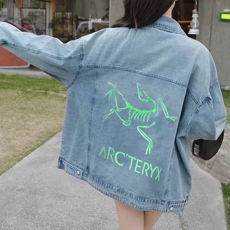 Jackets Outlet Designer Arcterys Bird and Autumn Spring New American China-chic Polo Denim Coat Cool Hsome High Class Work Jacket Water Wash for Men Women 1P900, Black
Jackets Outlet Designer Arcterys Bird and Autumn Spring New American China-chic Polo Denim Coat Cool Hsome High Class Work Jacket Water Wash for Men Women 1P900, Black