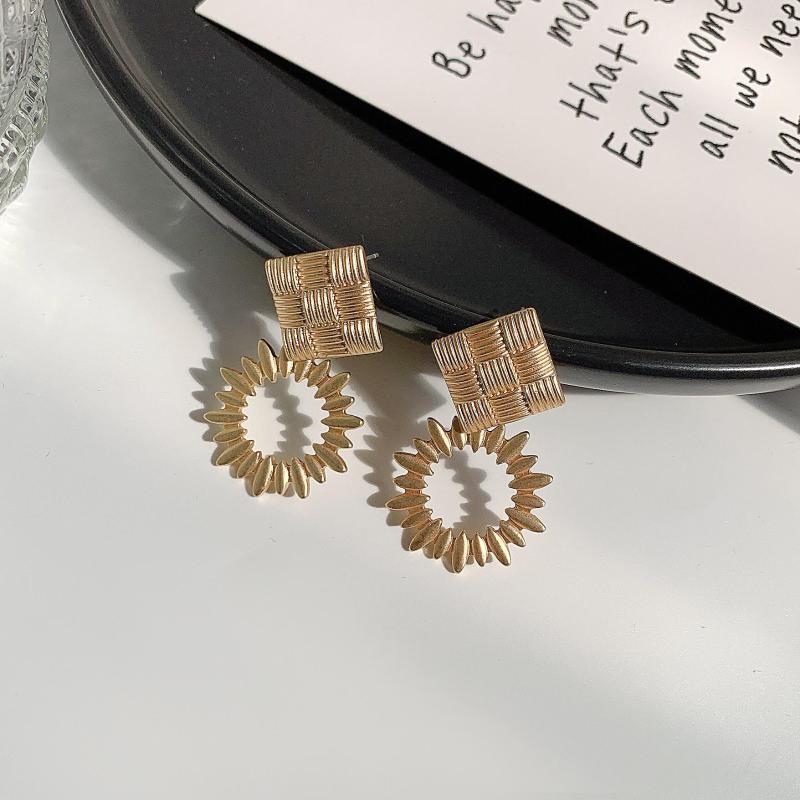 Stud Earrings Colorful L 925 Sterling Silver Square Round Alloy Material For Woman Girl Friendship 2023 Classic Jewelry
Stud Earrings Colorful L 925 Sterling Silver Square Round Alloy Material For Woman Girl Friendship 2023 Classic Jewelry
