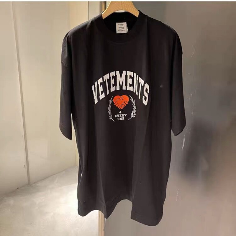 Men's T-Shirts Good Quality VETEMENTS Men T-shirt 1 1 VTM Thick Fabric Oversized Women Shirts Vetements Fashion Tee Men Clothing 230313, 25
Men's T-Shirts Good Quality VETEMENTS Men T-shirt 1 1 VTM Thick Fabric Oversized Women Shirts Vetements Fashion Tee Men Clothing 230313, 25