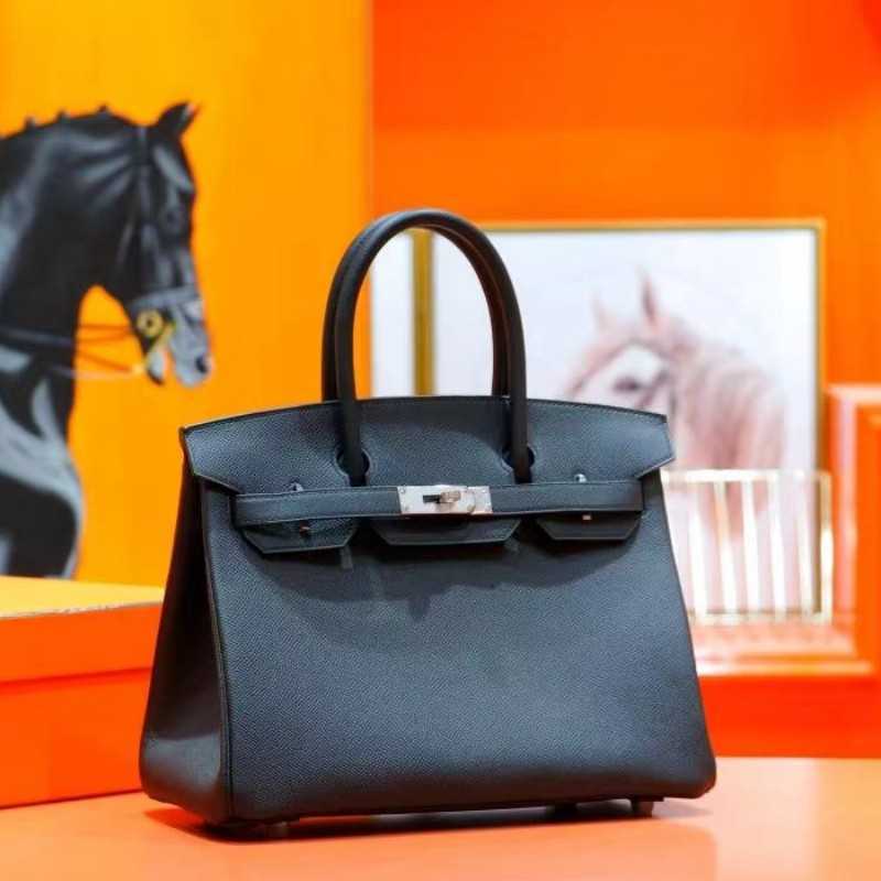 designer women handbag birkin Silver buckle bags Handmade wax thread sewing bag 30cm black Epsom palm calfskin high-end portable women's bag
designer women handbag birkin Silver buckle bags Handmade wax thread sewing bag 30cm black Epsom palm calfskin high-end portable women's bag