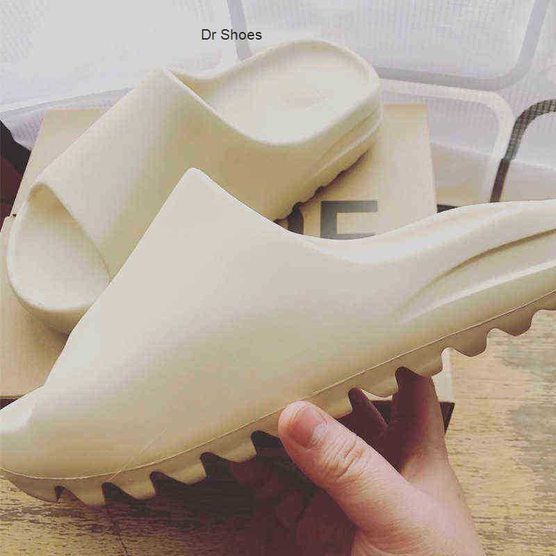 2022Putian Coconut Men Net Red Poison Version Wear Out Tide Lovers Outdoor Summer One Word Beach Slippersewo Strip Printed slipper, 502 black
2022Putian Coconut Men Net Red Poison Version Wear Out Tide Lovers Outdoor Summer One Word Beach Slippersewo Strip Printed slipper, 502 black