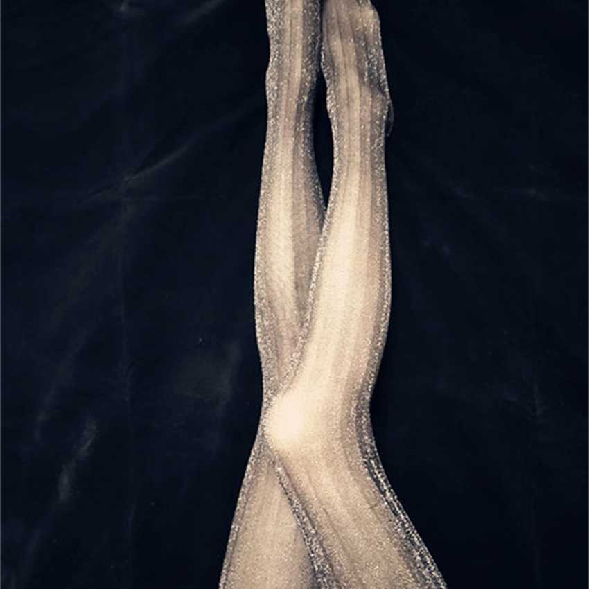 Funny open-crotch silk stockings Ultra-thin transparent shiny silver onion bright jacquard tights Silver pearlescent female, Hyperflash thin vertical bar
Funny open-crotch silk stockings Ultra-thin transparent shiny silver onion bright jacquard tights Silver pearlescent female, Hyperflash thin vertical bar