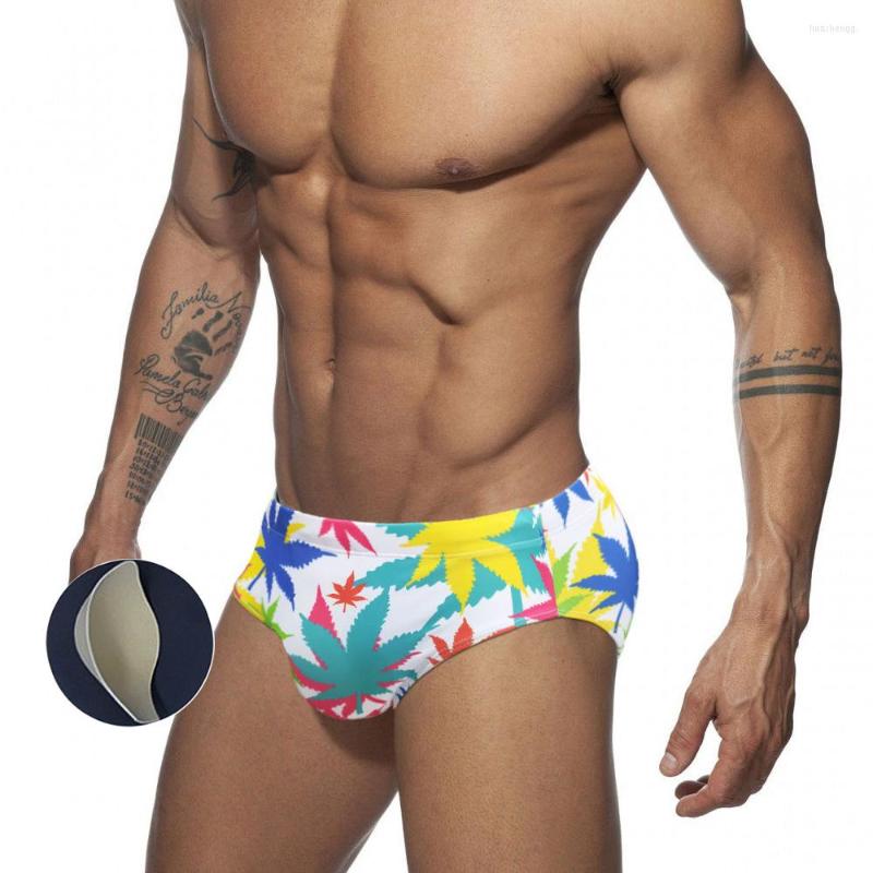Men's Swimwear Colorful Maple Leaf Print Men's Briefs European American Fashion Sexy Low Waist Beach Surf Bikinis Swim Trunks With Push, No push pad 
Men's Swimwear Colorful Maple Leaf Print Men's Briefs European American Fashion Sexy Low Waist Beach Surf Bikinis Swim Trunks With Push, No push pad