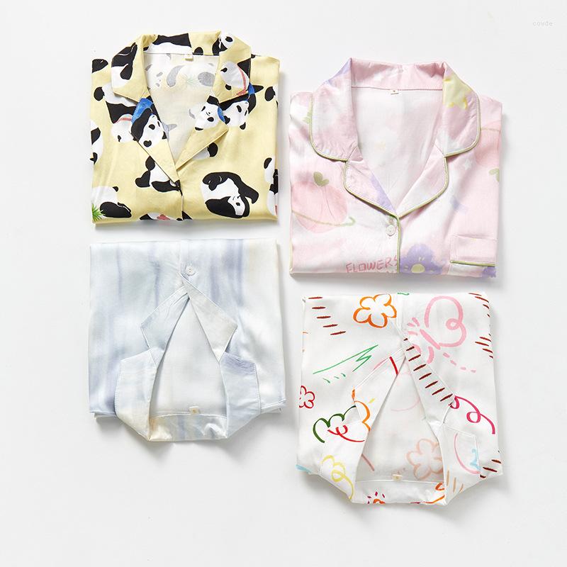 Women's Sleepwear 2023 Summer Rayon Satin Short Sleeved Shorts Home Clothes Multicolor Printing Suit Loose Pajamas Viscose Loungewear 2, Colorful stripes
Women's Sleepwear 2023 Summer Rayon Satin Short Sleeved Shorts Home Clothes Multicolor Printing Suit Loose Pajamas Viscose Loungewear 2, Colorful stripes