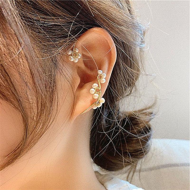 Backs Earrings Pearl Ear Cuffs For Women Girls Gold Non Pierced Kpop Fashion Flower Clip On Jewelry Gift BFF Sisters Mom
Backs Earrings Pearl Ear Cuffs For Women Girls Gold Non Pierced Kpop Fashion Flower Clip On Jewelry Gift BFF Sisters Mom