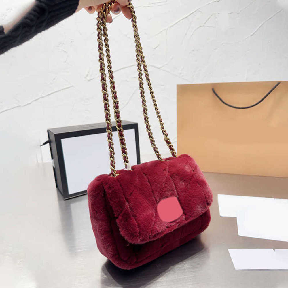 plush C Buckle Shoulder Bags Women designer bags winter Luxury Handbag Chain Strap fur Designer Crossbody Female Purses 221220, Black
plush C Buckle Shoulder Bags Women designer bags winter Luxury Handbag Chain Strap fur Designer Crossbody Female Purses 221220, Black