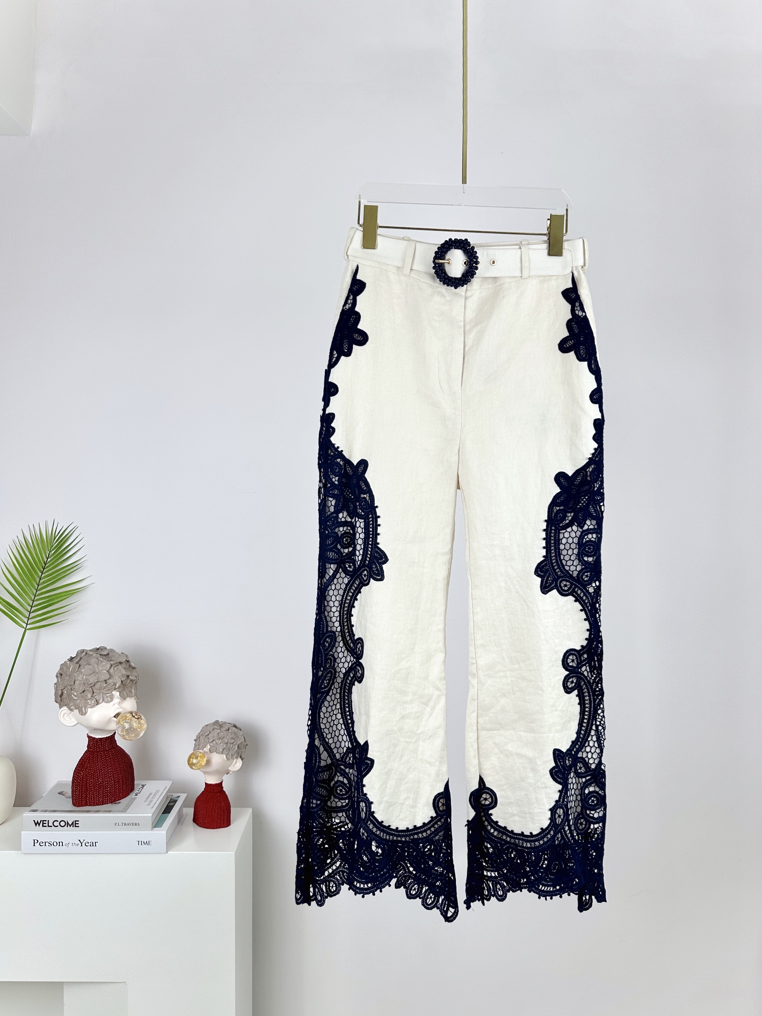 Women's Pants & CaprisIn 2023, Australian designers designed new holiday lace patchwork capris for spring and summerr, Ivory
Women's Pants & CaprisIn 2023, Australian designers designed new holiday lace patchwork capris for spring and summerr, Ivory