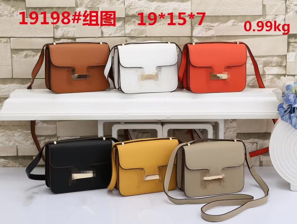 New H lock button foreign style hand palm print tofu bag plain print fashion single shoulder crossbody bag small square bag, Red
New H lock button foreign style hand palm print tofu bag plain print fashion single shoulder crossbody bag small square bag, Red