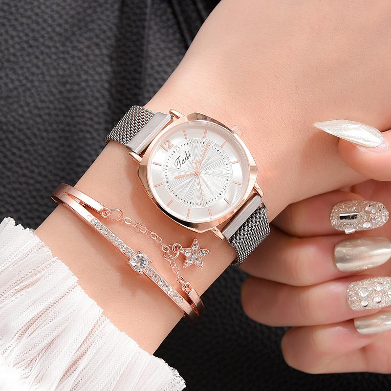 Wristwatches Women Lady Quartz Movement Wrist Watch Round Dial Simple Gift Alloy Strap K2
Wristwatches Women Lady Quartz Movement Wrist Watch Round Dial Simple Gift Alloy Strap K2