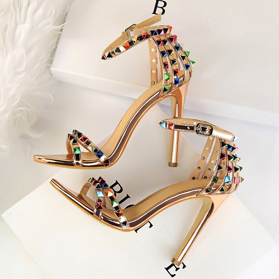 Sandals Women 11cm High Heels Rivets Studded Sandals Lady Sandles Stiletto Gladiator Pumps Stripper Summer Fetish Platform Shoes 230313, Black
Sandals Women 11cm High Heels Rivets Studded Sandals Lady Sandles Stiletto Gladiator Pumps Stripper Summer Fetish Platform Shoes 230313, Black