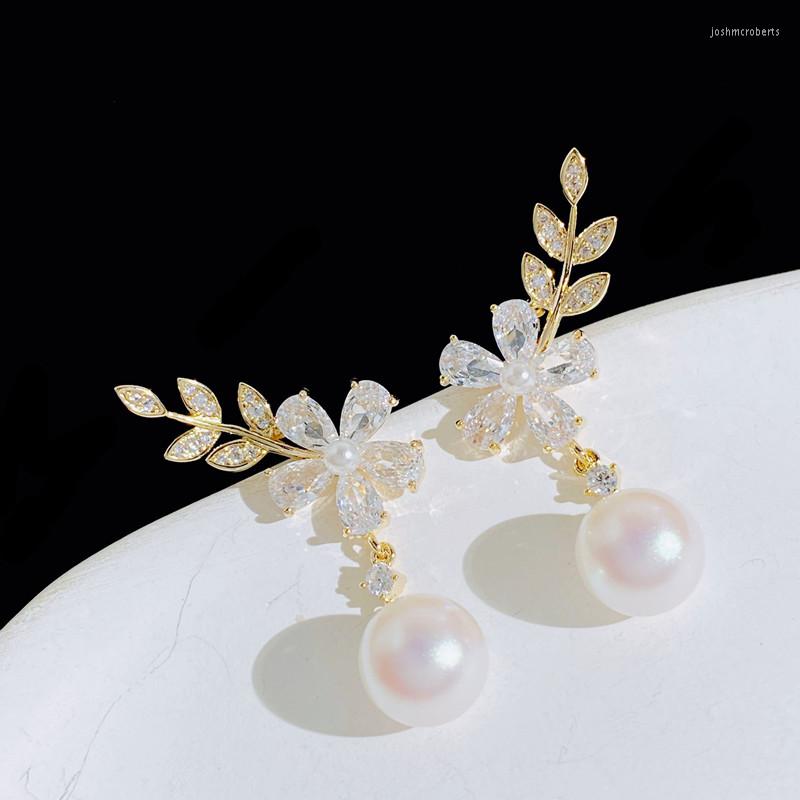 Dangle Earrings Fashion Trend Shiny Elegant Delicate Zircon Leaf Flower Freshwater Pearl Silver Needle Ladies High Jewelry Party Gift
Dangle Earrings Fashion Trend Shiny Elegant Delicate Zircon Leaf Flower Freshwater Pearl Silver Needle Ladies High Jewelry Party Gift