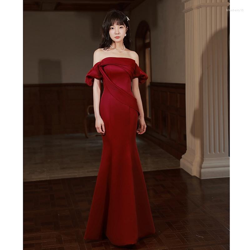 Ethnic Clothing One-shoulder Toast Dress Bride Winter Burgundy Wedding Engagement Evening Light Luxury Niche Fishtail
Ethnic Clothing One-shoulder Toast Dress Bride Winter Burgundy Wedding Engagement Evening Light Luxury Niche Fishtail